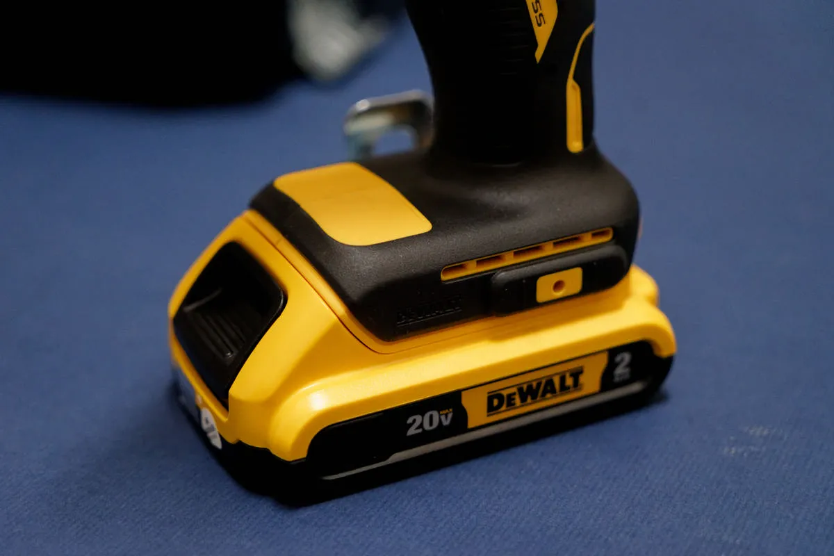 DeWALT 得偉 20V 無刷式衝擊起子機。人生第一支電動工具。一起開箱趣（圖 23）